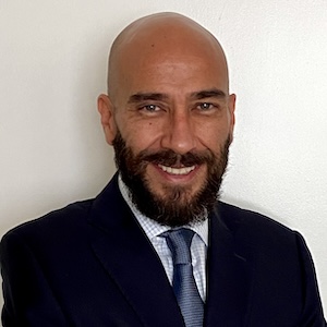 Alan Murillo Headshot cropped Alan Murillo